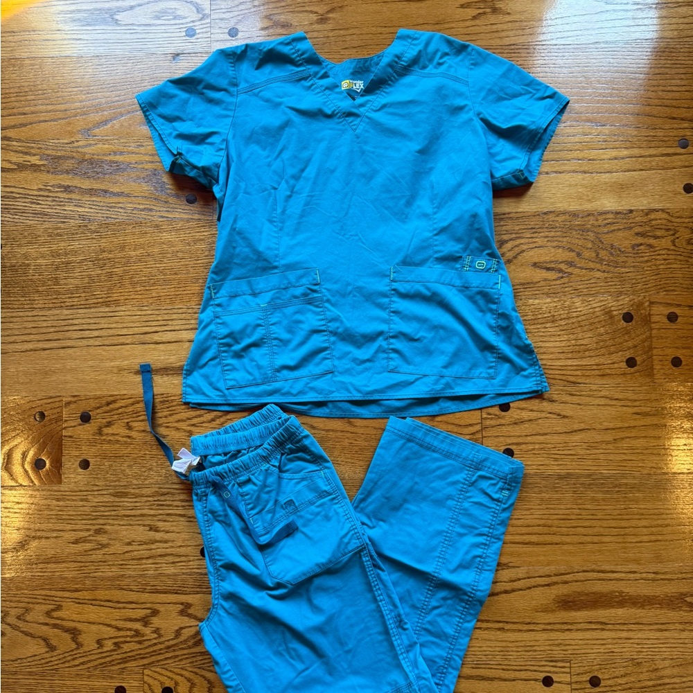 Wonderwink size large Blue Scrub Top and Pants Set with lime green accents